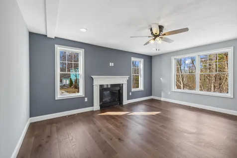 38 Bell Street Nashua NH 03064