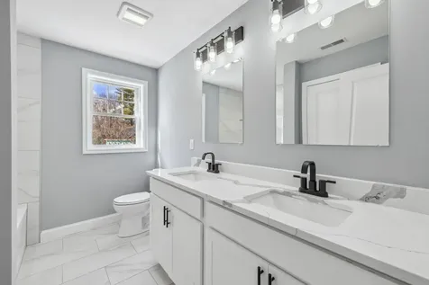 38 Bell Street Nashua NH 03064