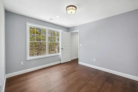 38 Bell Street Nashua NH 03064