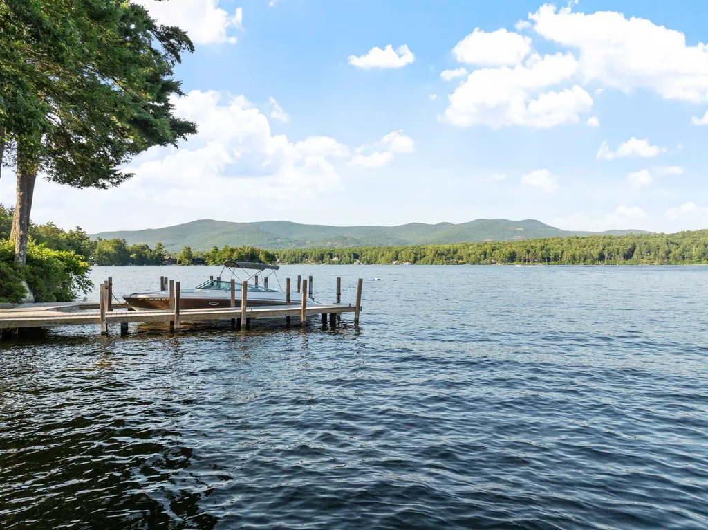 10 Edgewater Drive Moultonborough NH 03254