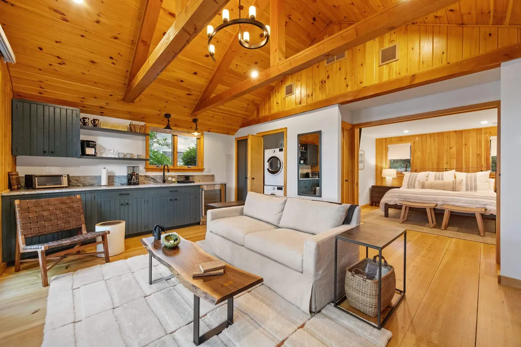 10 Edgewater Drive Moultonborough NH 03254