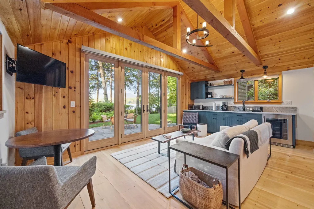 10 Edgewater Drive Moultonborough NH 03254