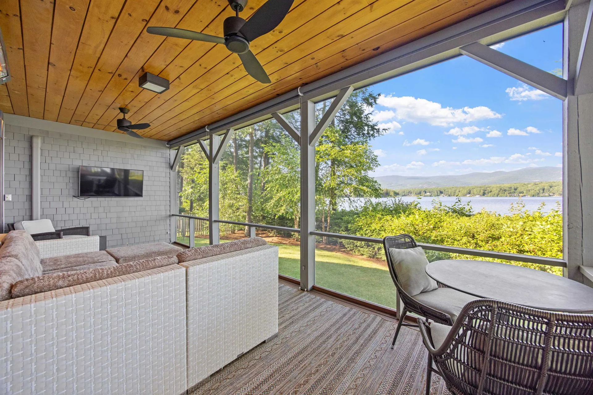 10 Edgewater Drive Moultonborough NH 03254