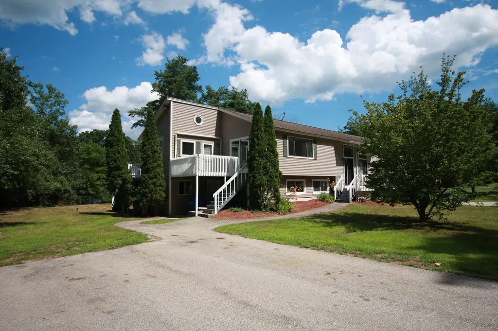 10 Sullivan Road Hudson NH 03051