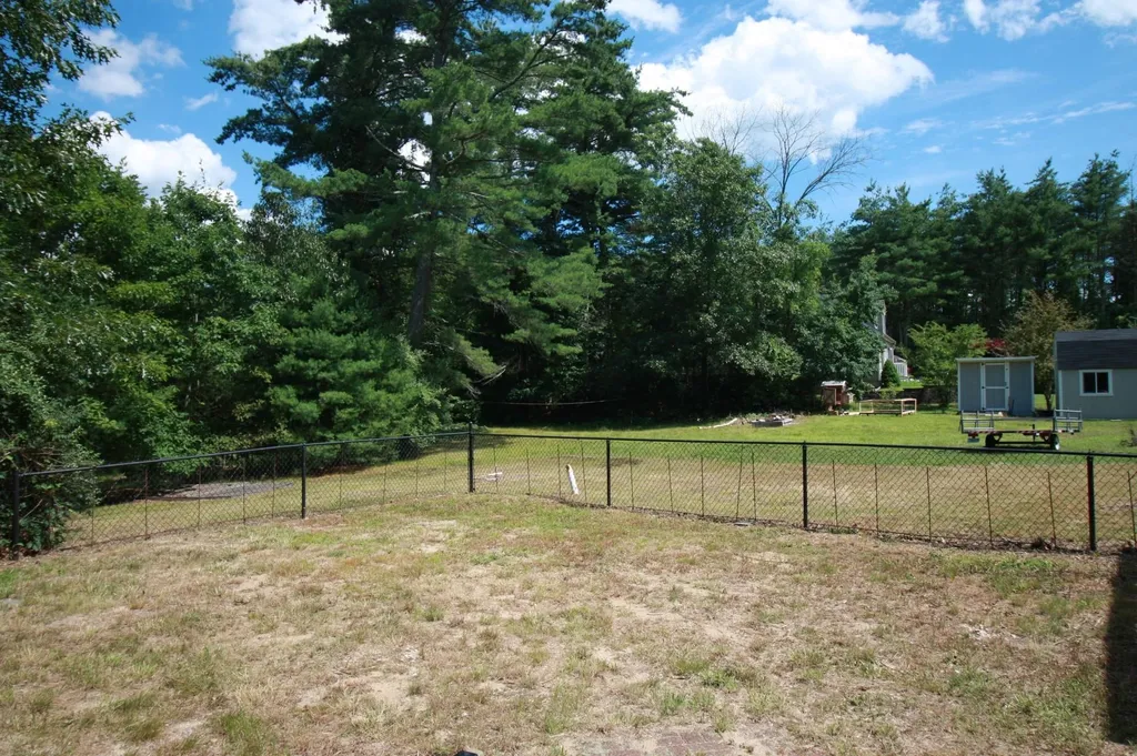 10 Sullivan Road Hudson NH 03051