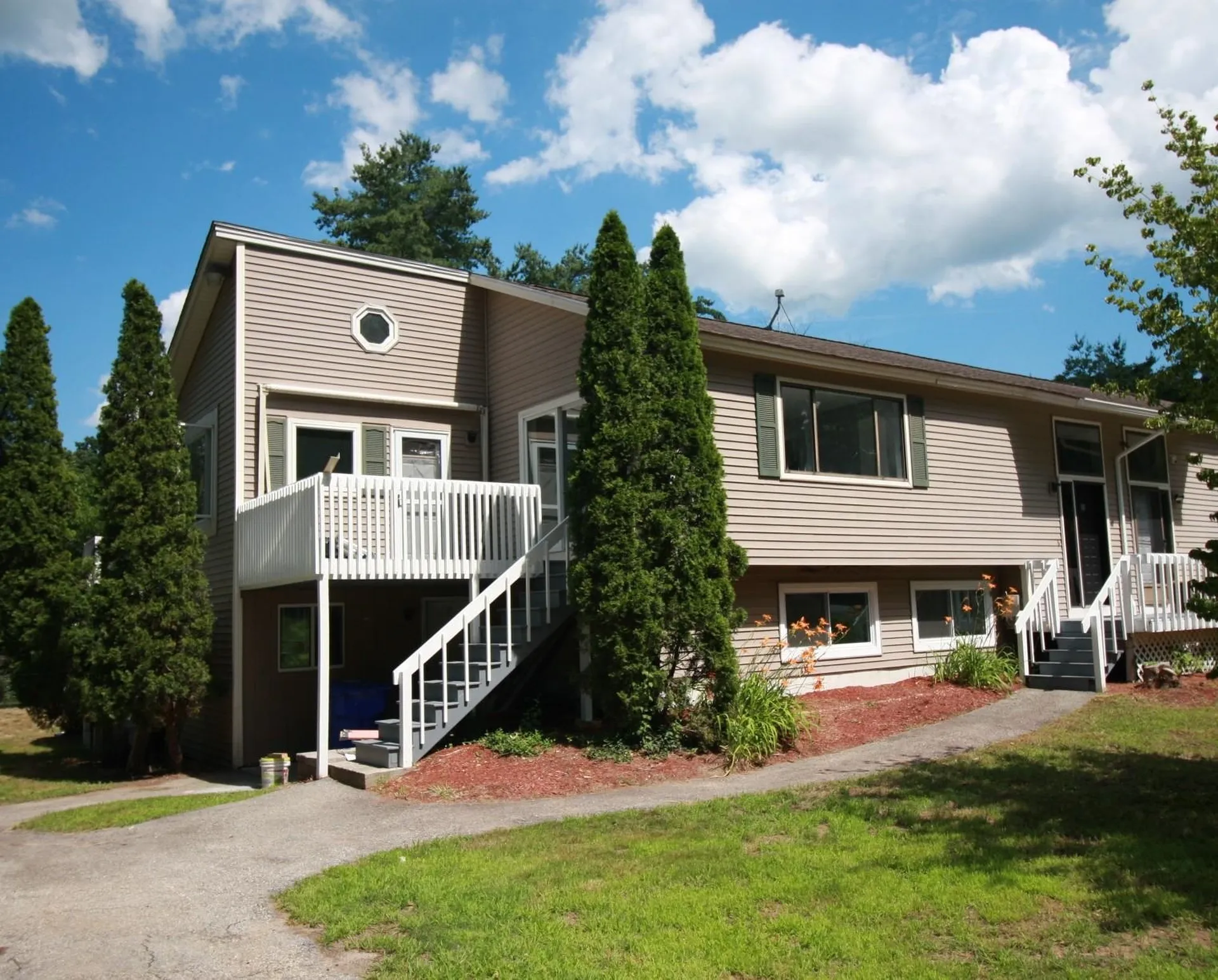 10 Sullivan Road Hudson NH 03051