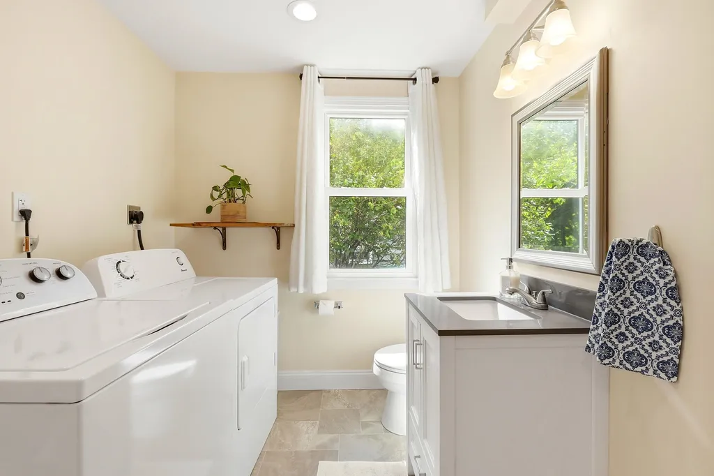 14 Hampton Falls Road Exeter NH 03833