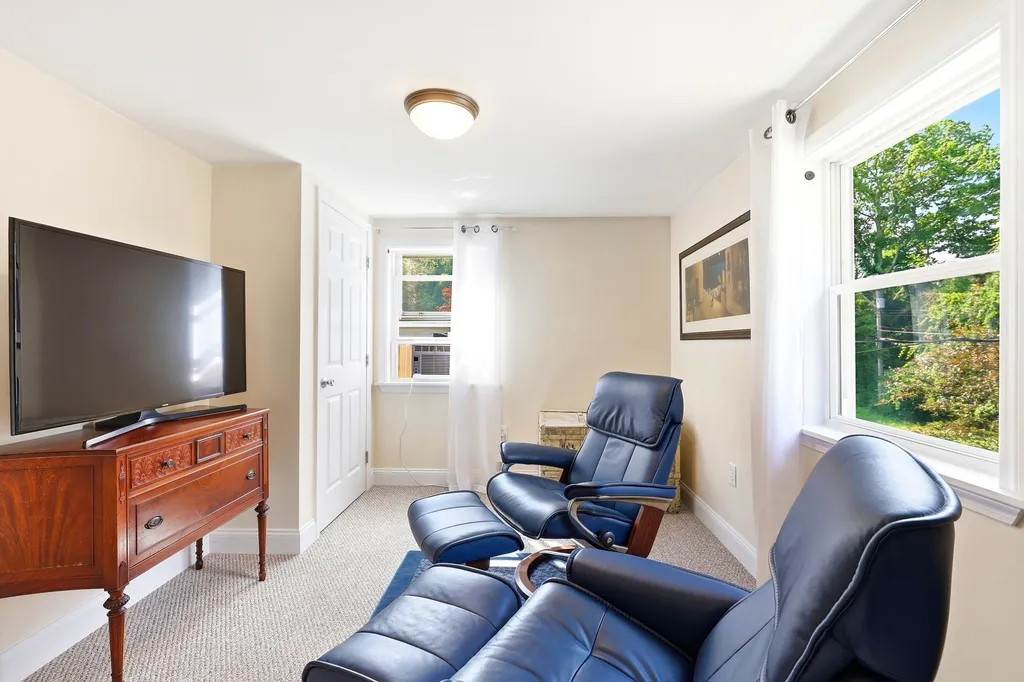 14 Hampton Falls Road Exeter NH 03833