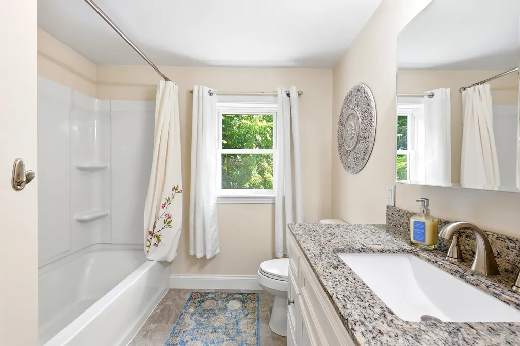14 Hampton Falls Road Exeter NH 03833