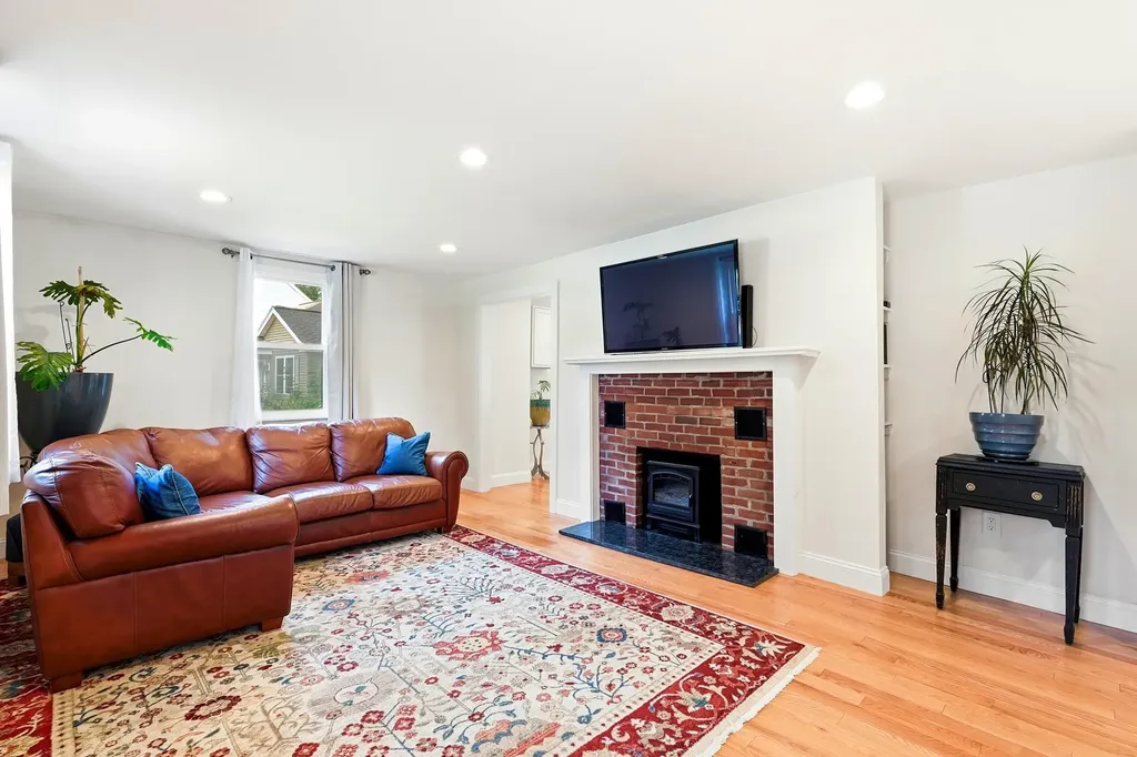 14 Hampton Falls Road Exeter NH 03833