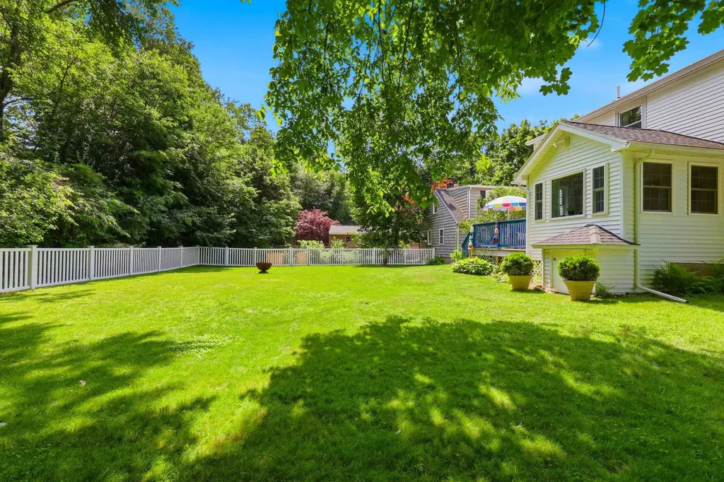 14 Hampton Falls Road Exeter NH 03833