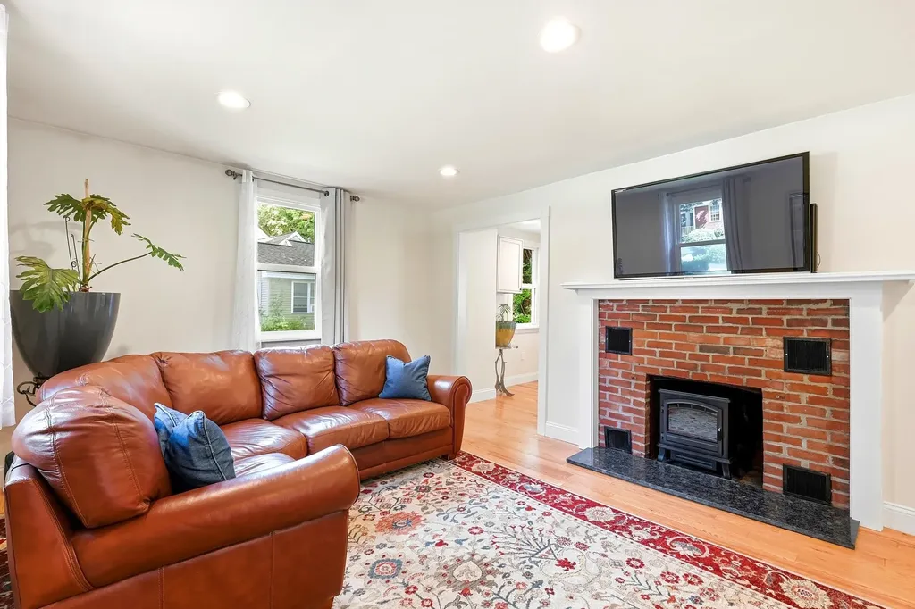 14 Hampton Falls Road Exeter NH 03833