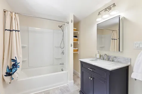 14 Hampton Falls Road Exeter NH 03833