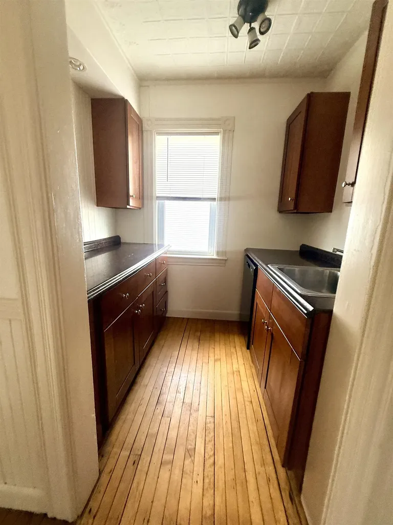 61 Laurel Street Manchester NH 30103