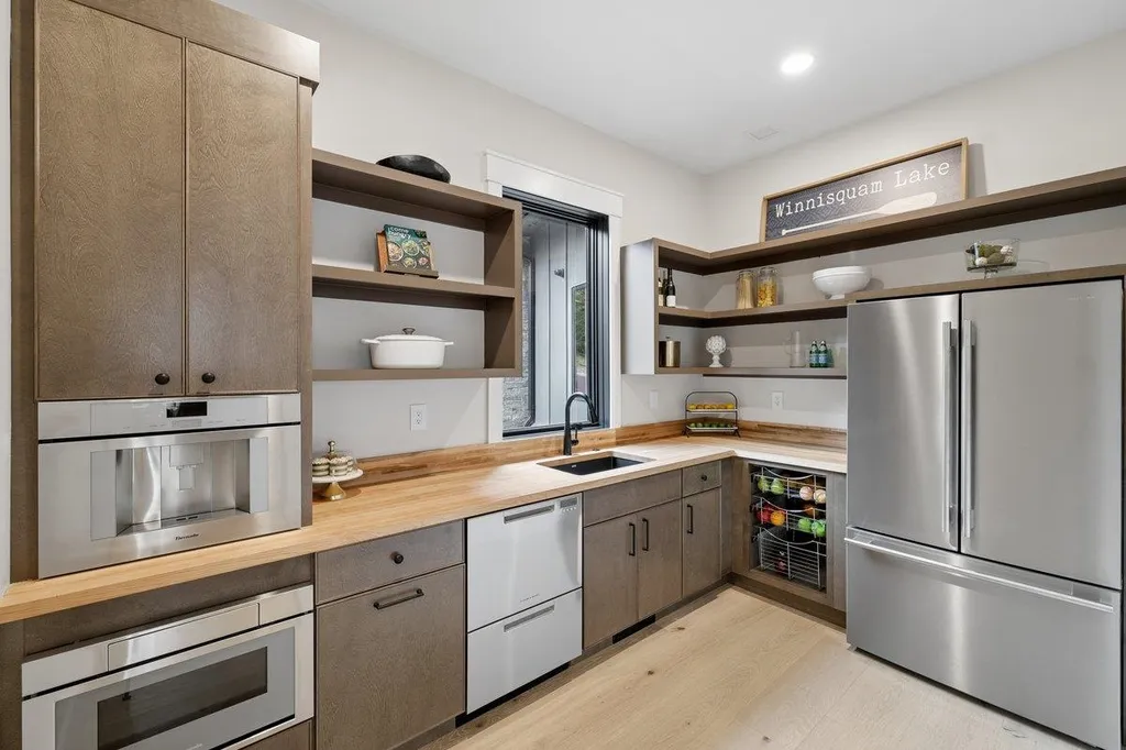 66 Knotty Way Belmont NH 03220