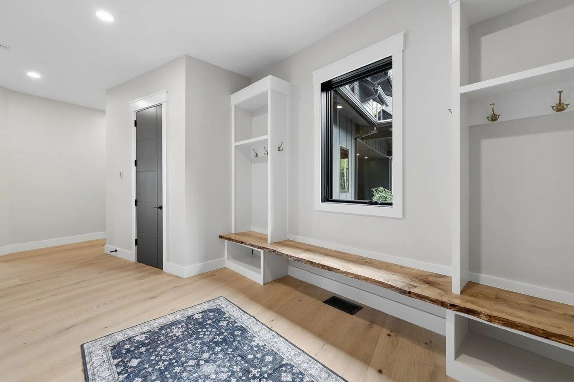 66 Knotty Way Belmont NH 03220