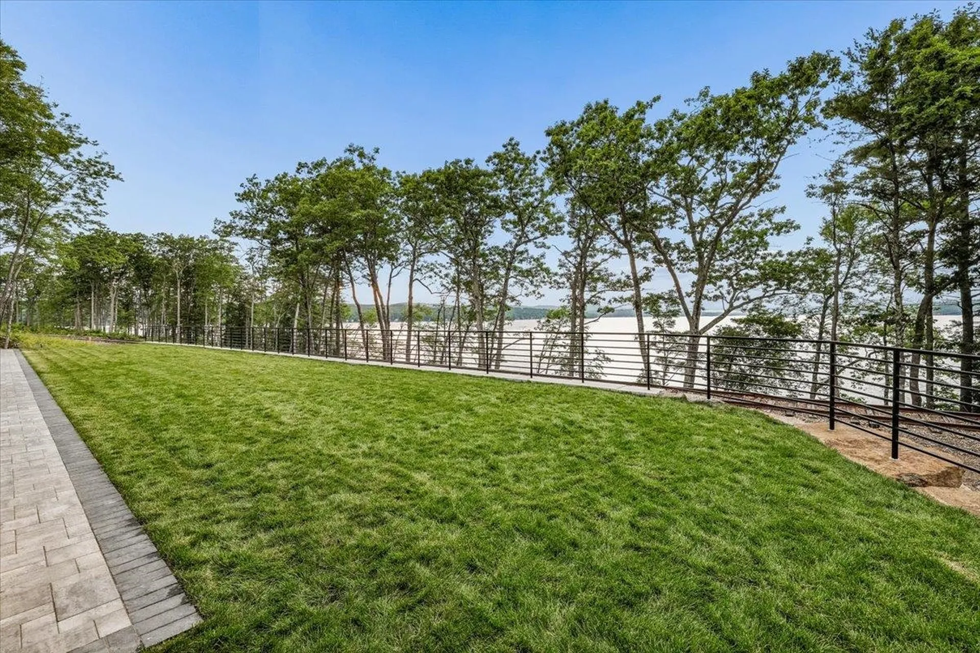 66 Knotty Way Belmont NH 03220