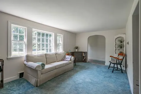 6 Exeter Road Kingston NH 03848