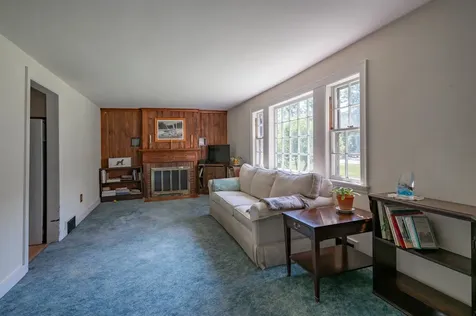 6 Exeter Road Kingston NH 03848