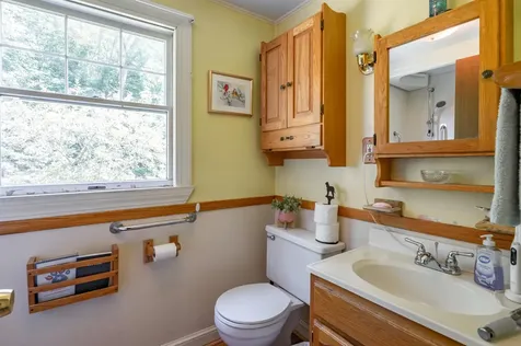 6 Exeter Road Kingston NH 03848