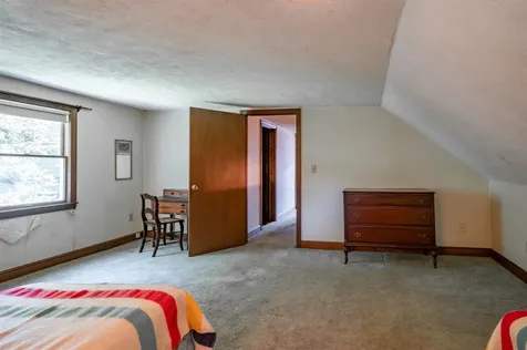 6 Exeter Road Kingston NH 03848