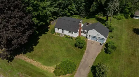 6 Exeter Road Kingston NH 03848