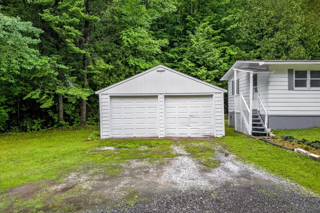 1453 Whipple Hollow Road West Rutland VT 05777
