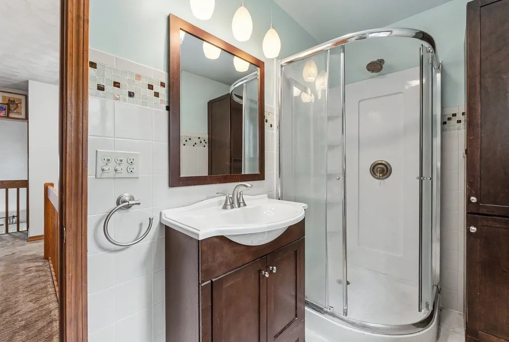 36 Windsor Boulevard Londonderry NH 03053