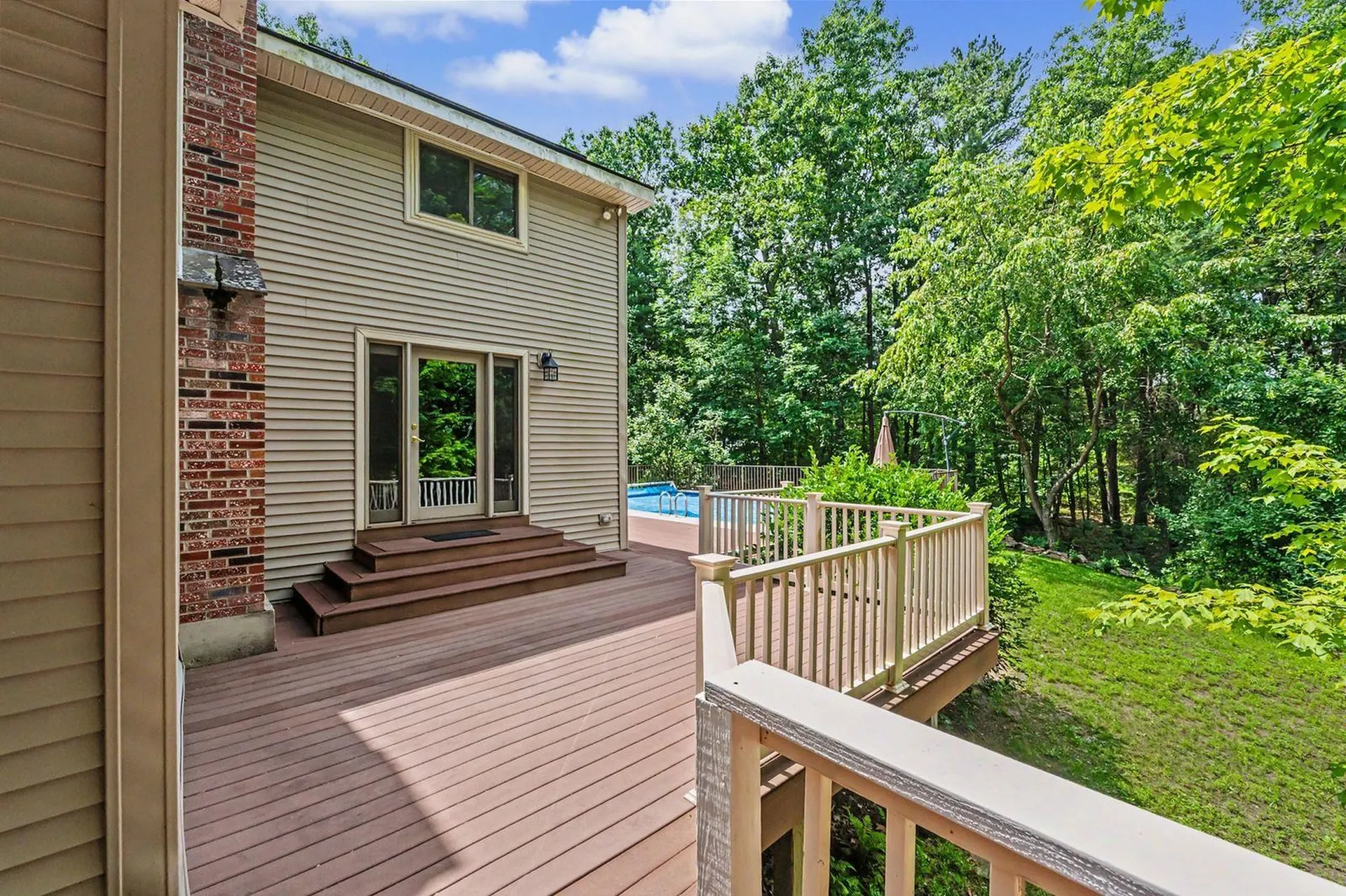 36 Windsor Boulevard Londonderry NH 03053