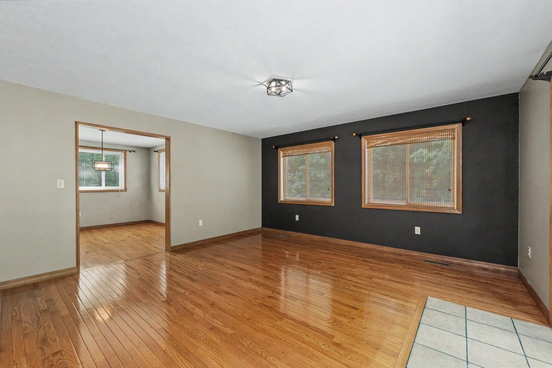36 Windsor Boulevard Londonderry NH 03053