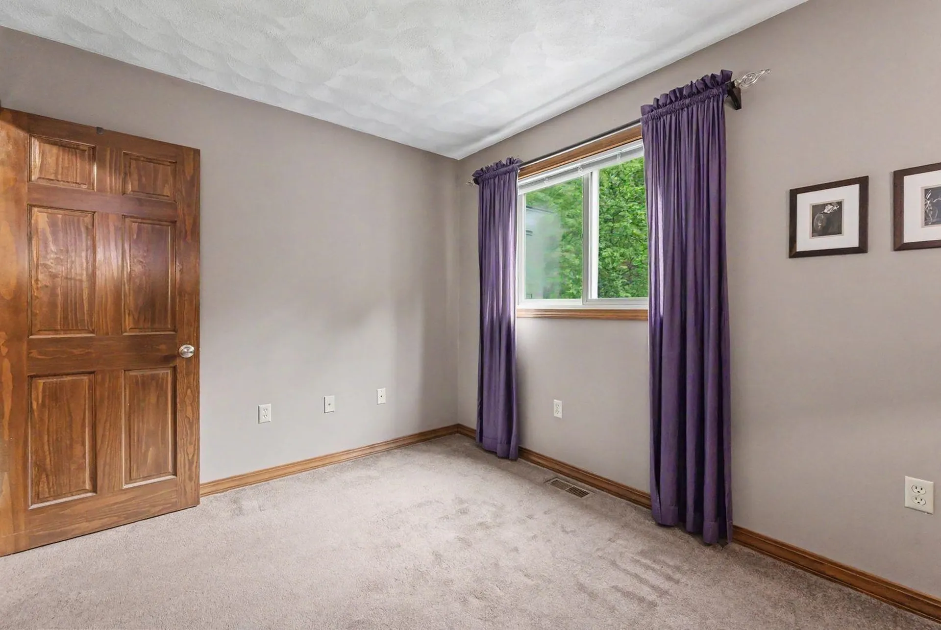 36 Windsor Boulevard Londonderry NH 03053