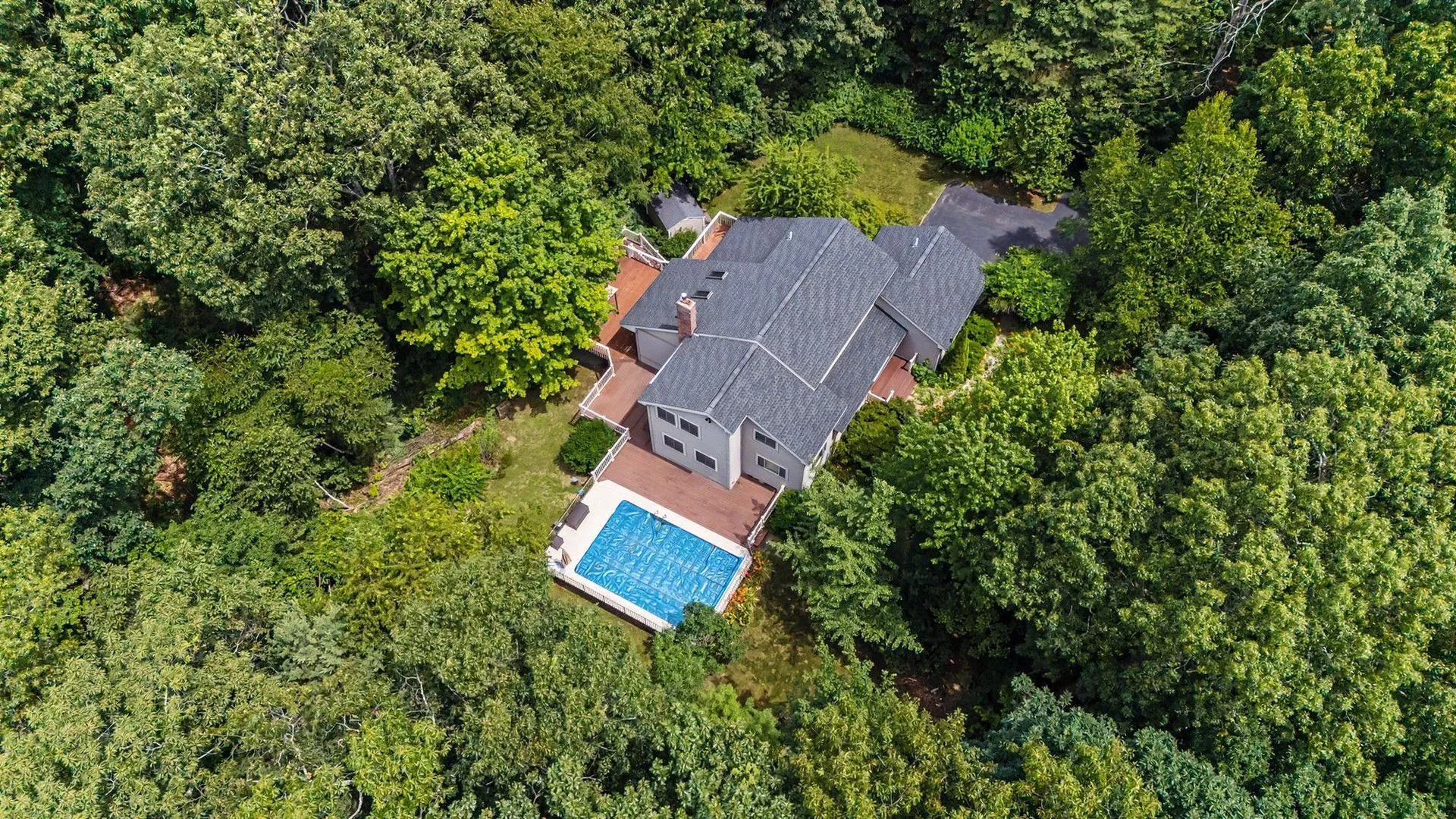 36 Windsor Boulevard Londonderry NH 03053