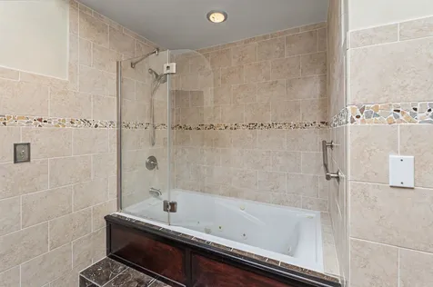 36 Windsor Boulevard Londonderry NH 03053