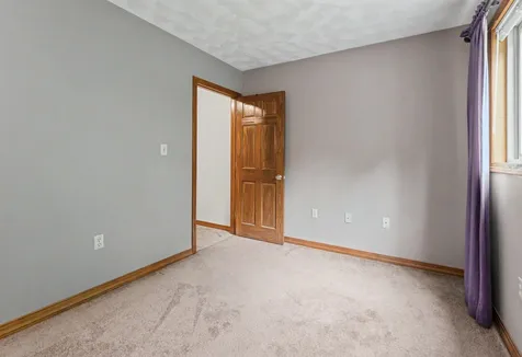 36 Windsor Boulevard Londonderry NH 03053