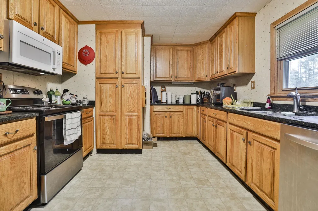 1 Martinson Lane Allenstown NH 03275