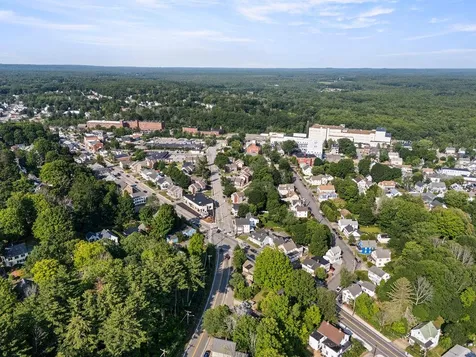 10 W High Street Somersworth NH 03878