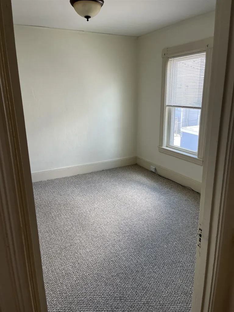 61 Laurel Street Manchester NH 03103