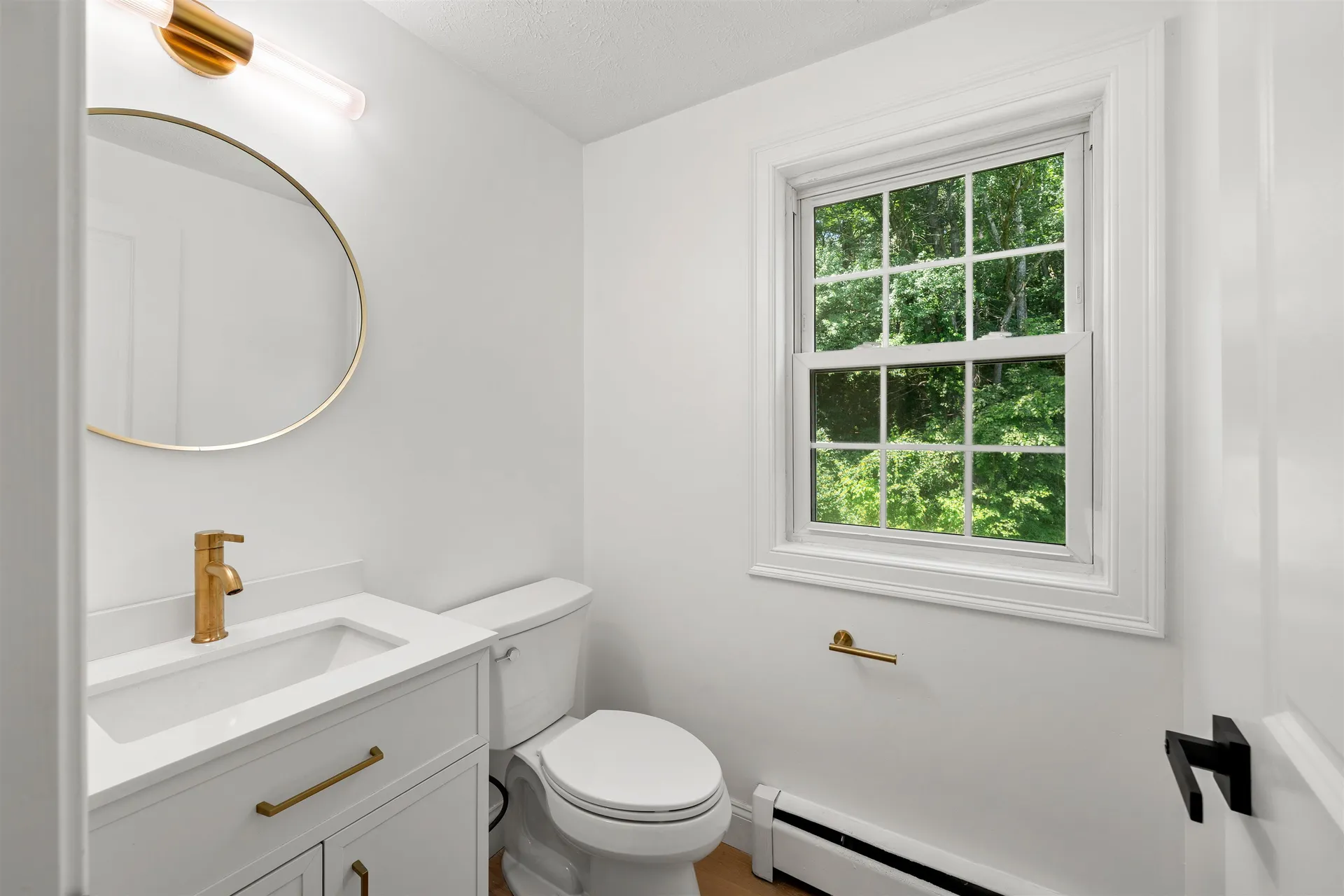 4 Elijah Hill Lane Londonderry NH 03053