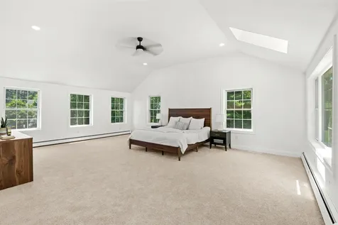4 Elijah Hill Lane Londonderry NH 03053