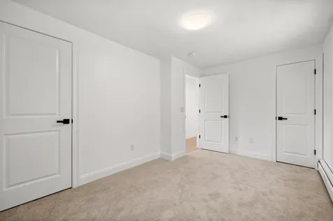 4 Elijah Hill Lane Londonderry NH 03053
