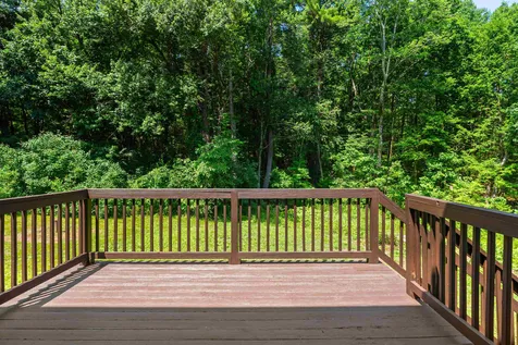 4 Elijah Hill Lane Londonderry NH 03053
