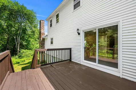 4 Elijah Hill Lane Londonderry NH 03053