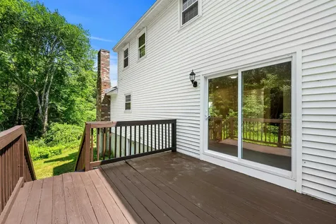 4 Elijah Hill Lane Londonderry NH 03053