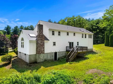 4 Elijah Hill Lane Londonderry NH 03053
