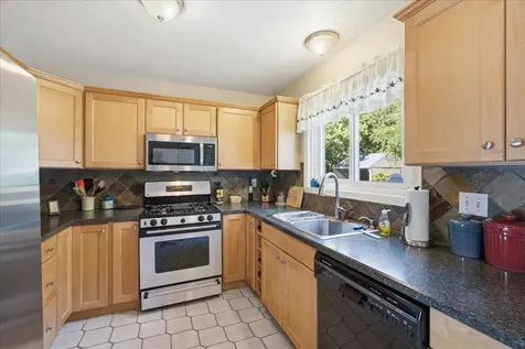 E11 Stonehedge Drive South Burlington VT 05403