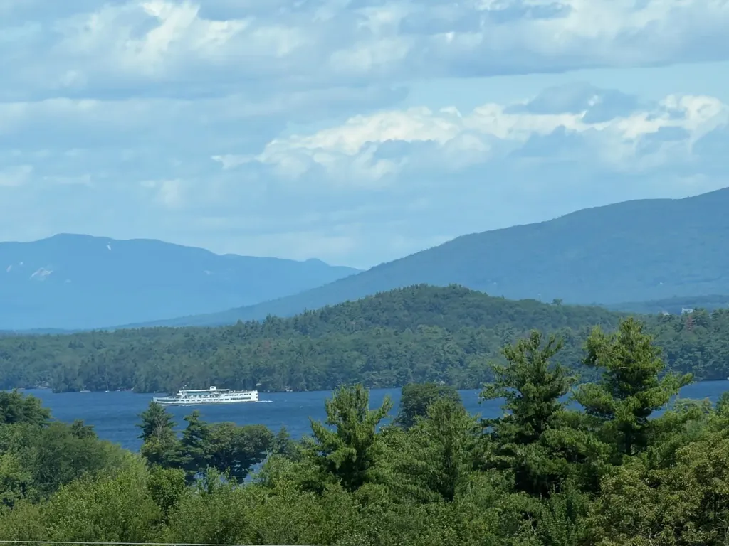 259 Old Lake Shore Road Gilford NH 03249