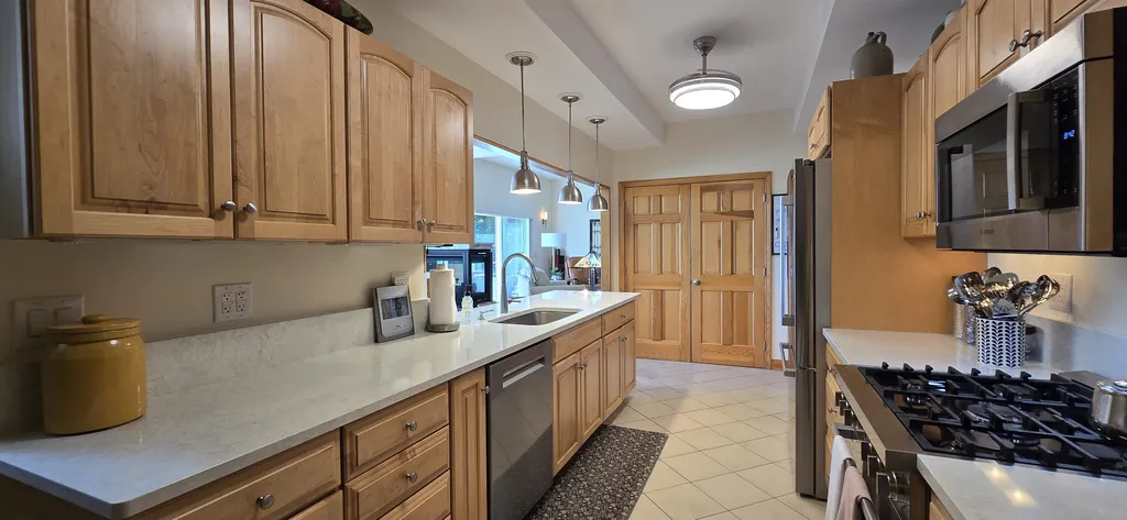 259 Old Lake Shore Road Gilford NH 03249