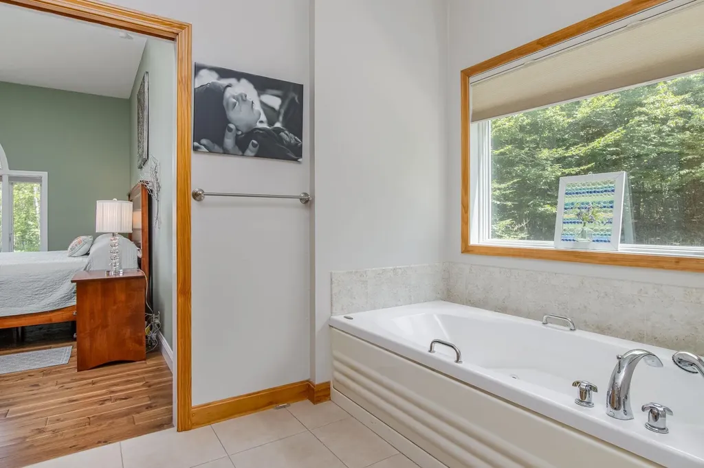 259 Old Lake Shore Road Gilford NH 03249