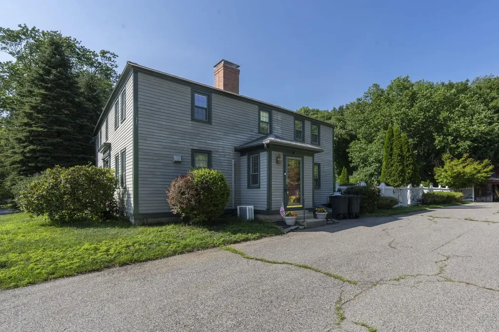 141 Kensington Road Hampton Falls NH 03844