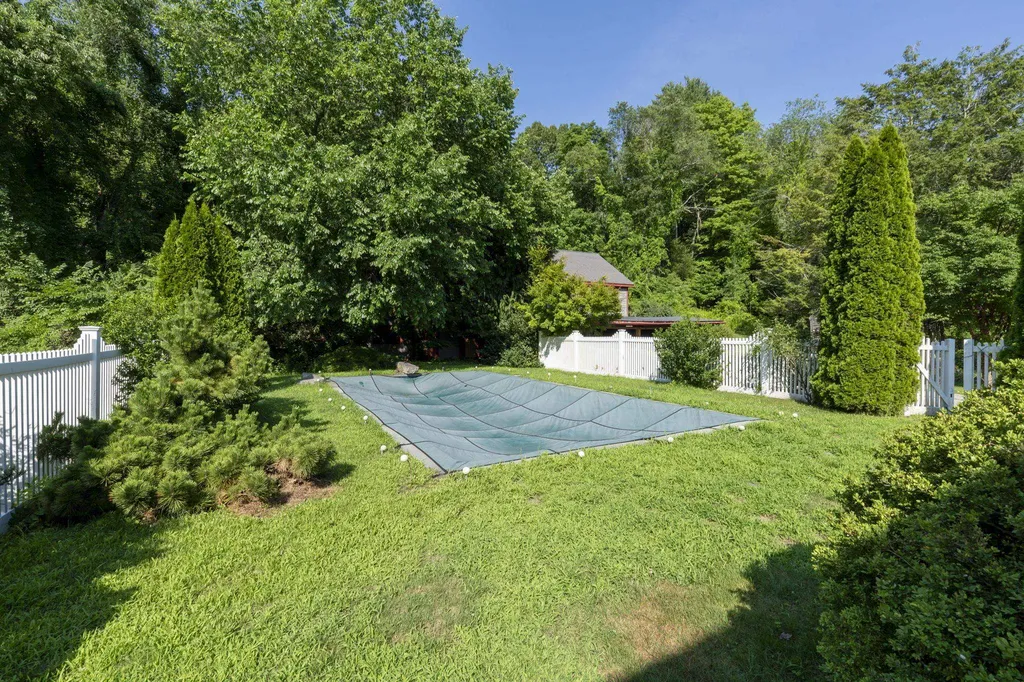 141 Kensington Road Hampton Falls NH 03844